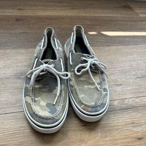 Men’s Sperry Camo Boat shoe size 9